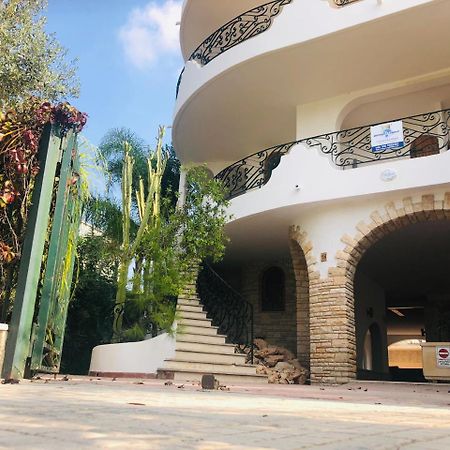 Villa Gaudi Сант-Исидоро Экстерьер фото